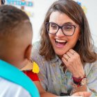 La vicepresidenta María José Pinto trata de desmarcarse de la opacidad denunciada en los contratos del Ministerio de Salud Pública.