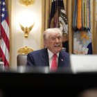 El presidente Donald Trump ofrece unas palabras iniciales durante una reunión con su Gabinete en la Sala del Gabinete de la Casa Blanca, en Washington DC.