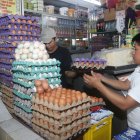 Uno de los puestos de huevos que hay en el mercado de Sauces IX, en Guayaquil.