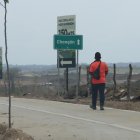 En sectores de vía a la costa, como los que conducen a Chongón, sus habitantes denuncian la falta de alumbrado público como una de las causas para la inseguridad.
