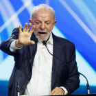 El presidente de Brasil, Luiz Inácio Lula da Silva, durante la inauguración del Salón del Automóvil de São Paulo, en Brasil.