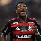 Gonzalo Plata volvió a ganar un título con la camiseta de Flamengo.