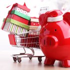 Estudios regionales advierten que la Navidad puede elevar hasta un 40% los gastos familiares si no existe planificación previa.