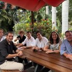 Danilo Carrera con su familia.