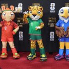 Las mascotas del Mundial 2026 posan durante el sorteo en Washington, representando a los tres países anfitriones: Estados Unidos, México y Canadá.