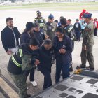 Niños y adultos mayores de Latacunga y Pujilí, volaron por primera vez en un avión. Esta experiencia lleno de emociones a los participantes.