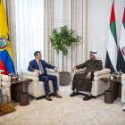 El presidente Daniel Noboa y las autoridades de Emiratos Árabes Unidos.