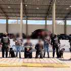 La Policía presenta los resultados de un operativo en el que se decomisaron 197 paquetes de cocaína en Guayaquil.