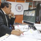 El abogado Jorge Iturburu en la reinstalación de la audiencia por la acción de protección por el atraso en la devolución del IVA.