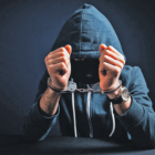 Investigación muestra que extorsión, miedo y fronteras invisibles están reconfigurando el tejido social.