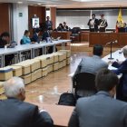 La audiencia se retomará a las 18:30 del 9 de diciembre de 2025.