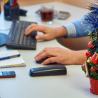 Las personas que trabajen en Navidad deberán ser compensadas.