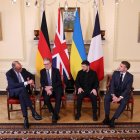 El canciller alemán, Friedrich Merz; el primer ministro británico, Keir Starmer; el presidente de Ucrania, Volodímir Zelensky; y el de Francia, Emmanuel Macron.