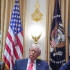 El presidente de Estados Unidos, Donald J. Trump (c), se reúne con su gabinete en la Sala del Gabinete de la Casa Blanca en Washington.