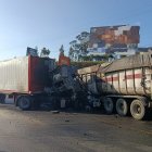 Explosión y choque en la vía Alóag deja un fallecido y cierre total del kilómetro 3.