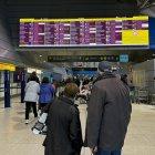 Vuelos cancelados, mostradores de facturación vacíos y una significativa reducción de los pasajeros son el paisaje que deja la huelga general en Portugal.