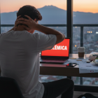 Las polémicas digitales de 2025 muestran el impacto de los creadores de contenido en Ecuador.