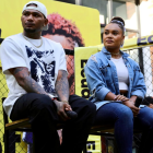 Michael Morales en un evento con la gente.