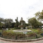 El parque Central de Cumbayá es un referente patrimonial de la parroquia.