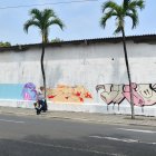 En esta pared había, entre otros grafitis, los de los nombres de los cuatro niños de Las Malvinas, que fueron asesinados en 2024.