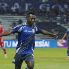 Maicon Solís marcó dos goles en la victoria de Emelec sobre El Nacional.
