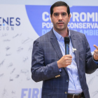 El ministro Roberto Luque saluda a los más de mil jóvenes inscritos en el programa Jóvenes en Acción, durante el evento realizado en Pichincha.