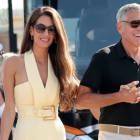 George Clooney junto a su esposa, Amal.