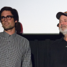 Nick Reiner (izquierda) junto a su padre, el cineasta Rob Reiner, durante una aparición en el Montclair Film Festival.