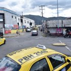 En la Juan Montalvo e Interoceánica hay decenas de negocios, unidades educativas y también ventas informales.