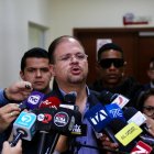 El ministro John Reimberg señaló que han tomado contacto con el juez anticorrupción Carlos Serrano.