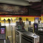 La Empresa Metro de Quito recomienda usar medios de pago digitales para evitar hacer colas. En el feriado de Navidad, el horario será normal.