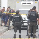 El crimen ocurrió a plena luz del día, cerca de las 11:00, cuando el colegio realizaba actividades por Navidad y decenas de estudiantes salían del plantel.