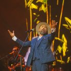 Aunque fue su tercer álbum de estudio, Cruce de Caminos es recordado como el punto desde el cual la música de Santiago Cruz empezó a circular por la región.