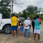 La Policía Nacional acudió hasta el sitio donde fueron abandonados los cadáveres de los hermanos Salazar Martínez.