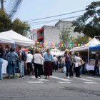 Además del circuito permanente, en La Floresta se realizan tres ferias anuales. Los emprendedores se ubican en distintas calles del tradicional barrio.
