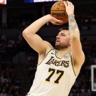 El esloveno de 26 años, aunque sorprendió con su pase, pudo confirmar su nivel de estrella a hora con  Lakers.