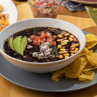 La comida es uno de los remedios clásicos para aliviar el chuchaqui.