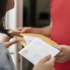 La extinción de la Empresa Pública Correos del Ecuador (CDE EP) fue dispuesta en mayo de 2020 (foto referencial).