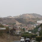 Algunos cerros ya se ven aplanados y empiezan las construcciones sobre ellos.