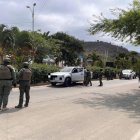 El cantón Puerto López está bajo vigilancia policial y militar.