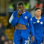 Moisés Caicedo en el empate 2-2 de Chelsea ante Bournemouth.