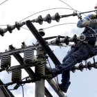 La Empresa Eléctrica aseguró que el personal de la entidad atenderá una orden para reparar un poste chocado, el cual habría causado los cortes en Calderón.