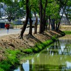 Este espacio, que delimita a Urdenor 1 de la sexta etapa de La Alborada, combina una deficiente infraestructura peatonal y contaminación. Se pide habilitar un terreno municipal.