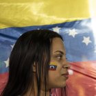 Una mujer participa en una manifestación este sábado, en Manaos (Brasil).