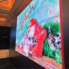 Con Timeless Frame, la pantalla parece flotar dentro del espacio, fusionando tecnología y diseño.