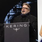 Guillermo del Toro durante su discurso en el Festival Internacional de Cine de Palm Springs.