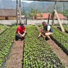 Productores durante una jornada de promoción del grano lojano.