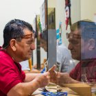 Ciudadanos llegan hasta las ventanillas del Palacio Municipal.