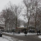 París amanece este miércoles, 7 de enero de 2026, cubierta de nieve.