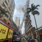 Incendio en edificio del centro de Guayaquil moviliza siete unidades de Bomberos.